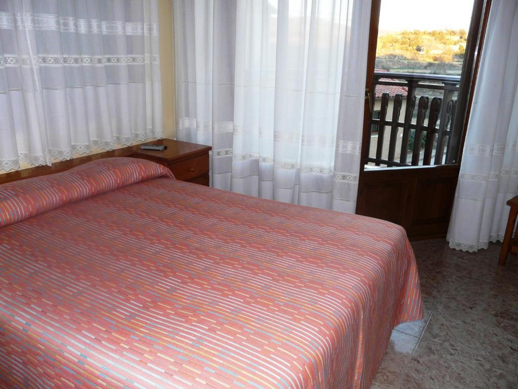 Hostal Rural Casa Castro Альберуэла-де-ла-Льена Номер фото